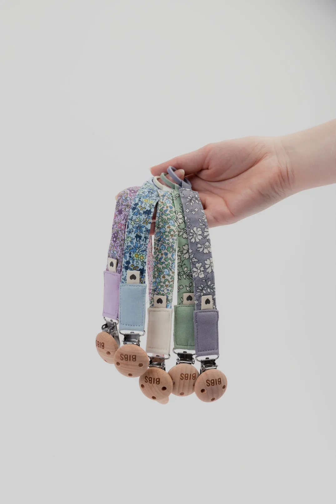 BIBS X LIBERTY Pacifier Clip - Chamomile Lawn/Violet Sky