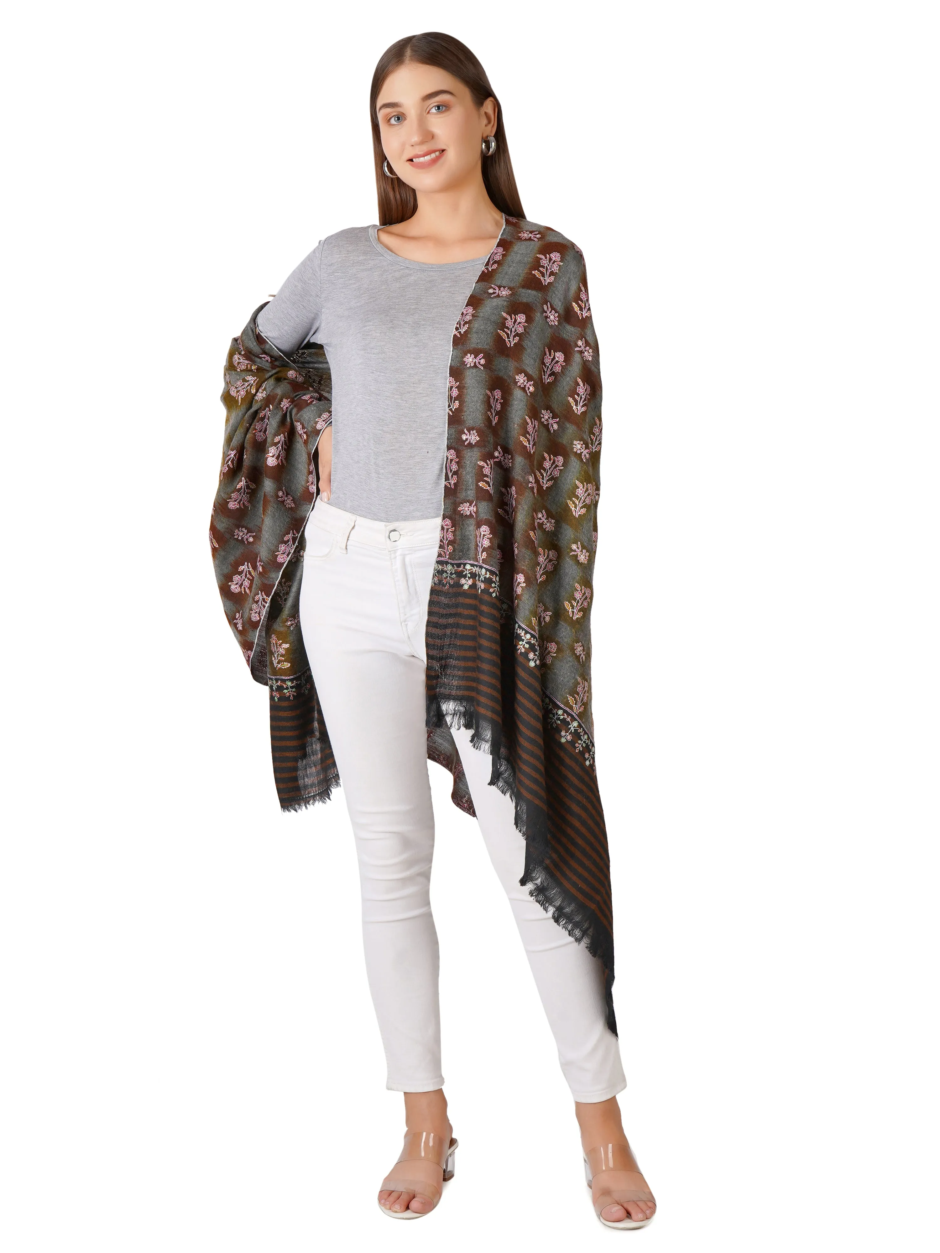 Luxurious Checkered Pashmina Shawl with Detailed Embroidery - Ultimate Accessory