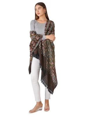 Luxurious Checkered Pashmina Shawl with Detailed Embroidery - Ultimate Accessory