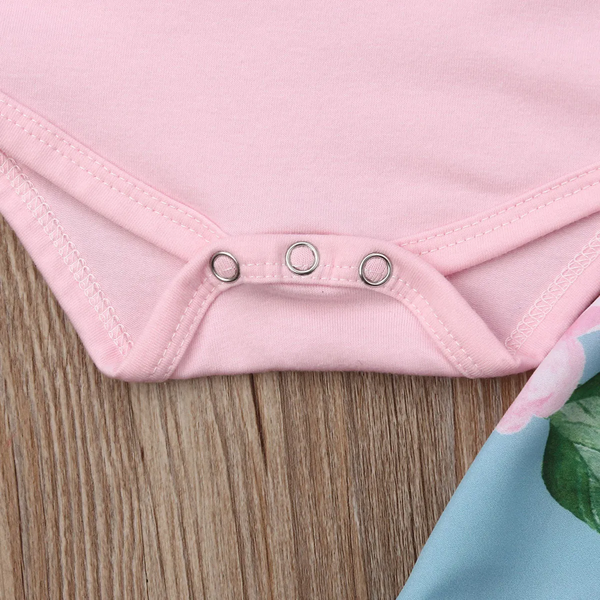 Pretty Eyes Outfit