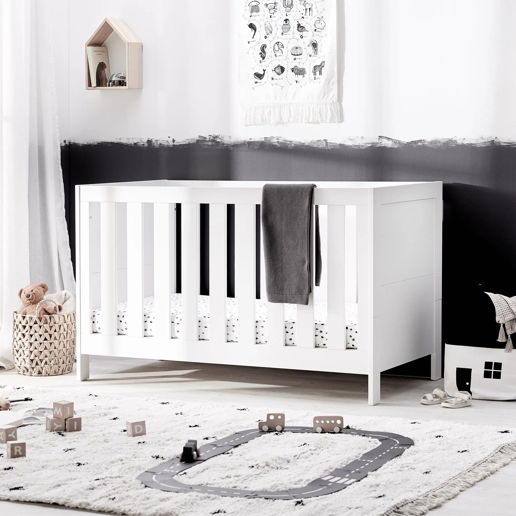 Silver Cross Finchley White 2-Piece Dresser Roomset