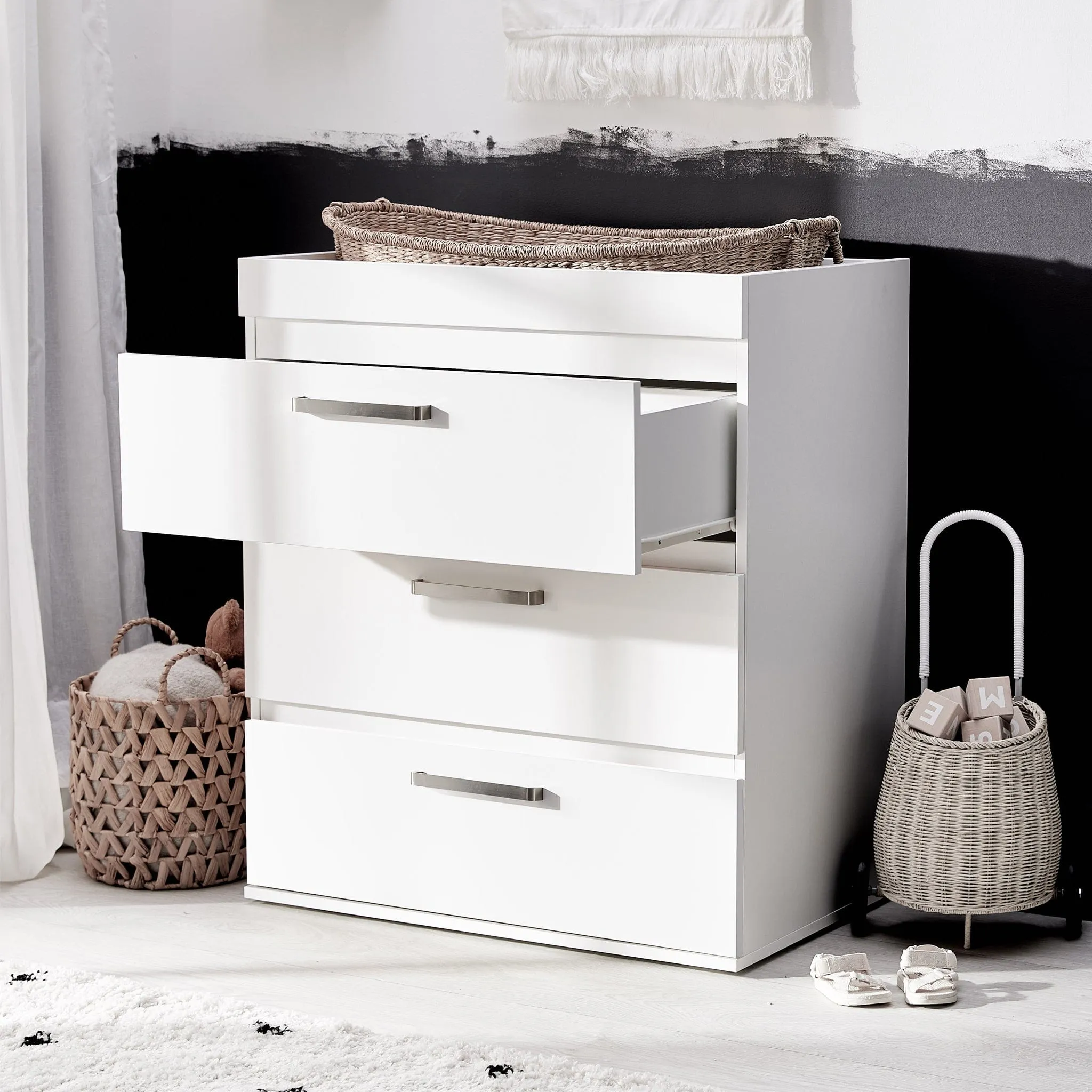 Silver Cross Finchley White 2-Piece Dresser Roomset